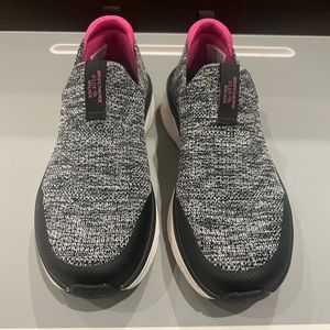 Skechers Women's D'lux Walker-Quick Upgrade Sneaker Size 6.5